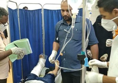 ابن خلدون يستقبل 3 جرحى بحادث في لحج