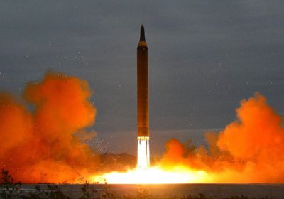 كوريا الشمالية تجري أول تجربة صاروخية بـ2022