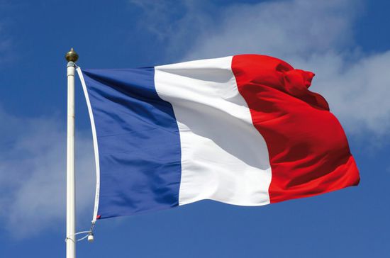 السفارة الفرنسية تطالب الحوثي بإطلاق السفينة "روابي"