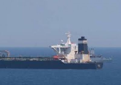 ناقلة نفطية تستغيث بالتحالف من الحوثيين