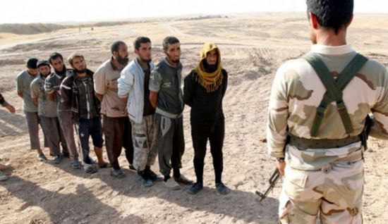 العراق يتسلم 50 متهمًا بالانتماء لداعش من سوريا