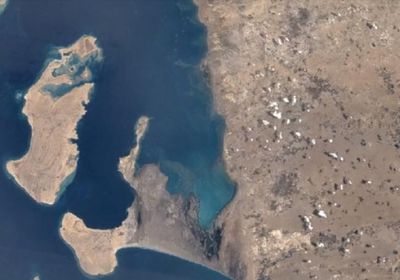 منطقة لتفخيخ الزوارق الحوثية بجوار ميناء الصليف