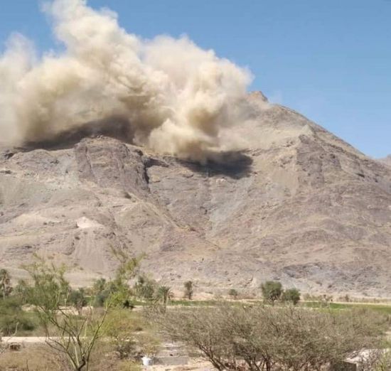 مليشيا الحوثي تنسف عقبة القنذع