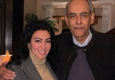 كيف علقت ميرهان حسين على صورتها مع أحمد بدير؟