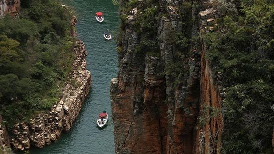 ارتفاع عدد ضحايا سقوط كتلة صخرية بالبرازيل