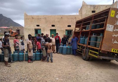 خليفة الإنسانية تمد غرب سقطرى بشحنة غاز منزلي