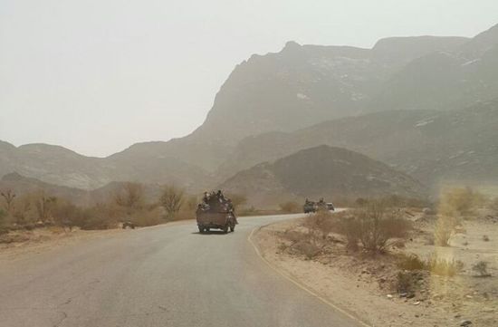 "مناطق عمليات".. التحالف يحظر العبور على طرق 4 مديريات