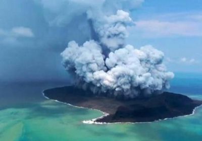 رصد ثوران كبير لبركان تونغا
