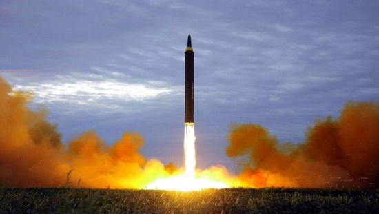 كوريا الشمالية تلمح إلى استئناف تجاربها الصاروخية