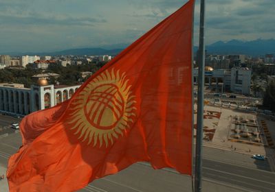 قيرغيزستان: الحوثي يسعى لزعزعة المنطقة باستهداف أبوظبي