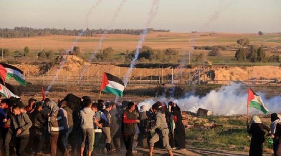 الاحتلال الإسرائيلي يعتقل عشرات العمال الفلسطينيين ويهدد بهدم مدارس بالضفة