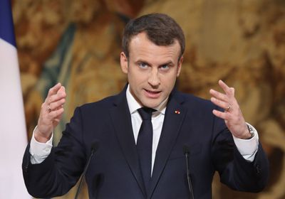 فرنسا تطالب رعاياها بتجنب السفر إلى أوكرانيا