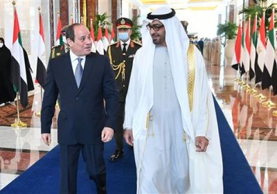 السيسي يشارك في جلسة رباعية مع بن زايد وملك البحرين وبن راشد