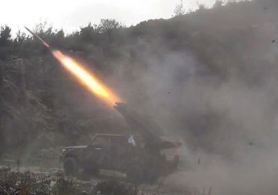 صاروخ حوثي يضرب عسيلان ويوقع خسائر بشرية