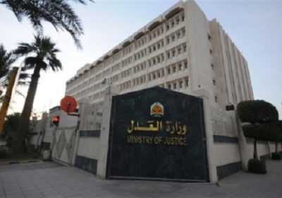 مصر.. الحبس 3سنوات لمحاميي كريم الهواري