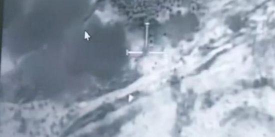 الدفاع الإماراتية تنشر فيديو تدمير منصة صواريخ الحوثي