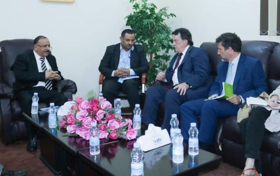 وزير النقل يحشد الدعم الدولي لتطوير ميناء عدن