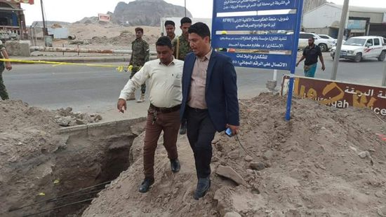  مأمور البريقة يتفقد مشروع تأهيل الصرف الصحي