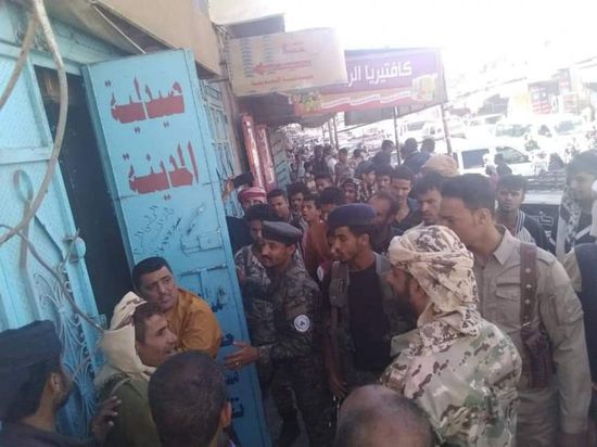 غرامات على محال مخالفة لقرار تركيب كاميرات المراقبة بالضالع