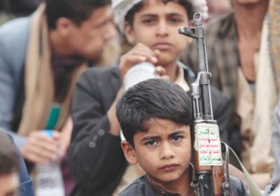 عكاظ: حملات حوثية لترغيب الأطفال بالانضمام للجبهات