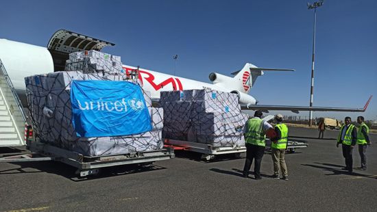 "يونيسف" تتكتم على جهة وصول لقاحات شلل الأطفال