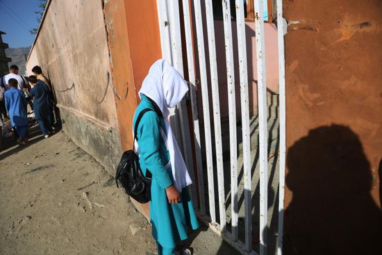 أفغانستان.. طالبان تفتح بعض الجامعات الرسمية أمام الفتيات