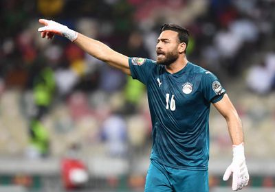 "أبو جبل" يشارك في التدريبات الجماعية لـ"الفراعنة"