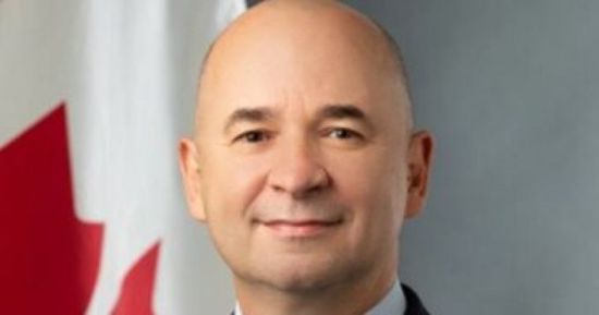 "اقهروا هؤلاء الأسود".. سفير كندا بالقاهرة يدعم " الفراعنة" أمام الكاميرون