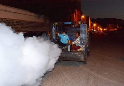 تواصل حملة الرش في مناطق المعلا