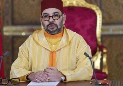 ملك المغرب يعزي والدي الطفل ريان