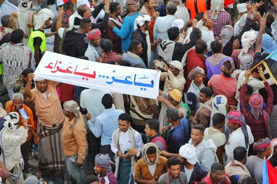 "قيادة الهبة الحضرمية" تحذر من المساس بالعمال المضربين