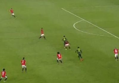 انتهاء الشوط الأول بالتعادل السلبي بين مصر والسنغال