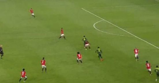 انتهاء الشوط الأول بالتعادل السلبي بين مصر والسنغال