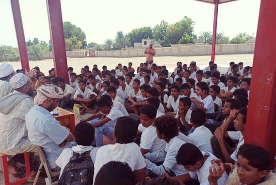 "انتقالي أبين" يوعي الطلاب بخطر المخدرات والإرهاب