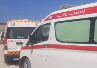 دعم "مستشفى خليفة" بسقطرى بسيارتي إسعاف