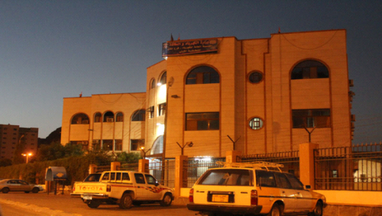 كهرباء عدن تطالب بتوفير متطلبات صيانة المحطات