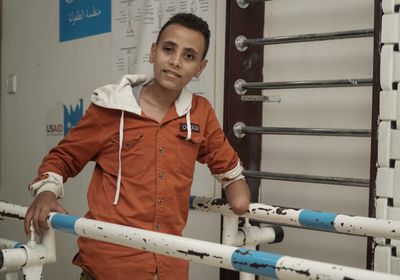 يونيسف تمنح أطرافا تعويضية لطفل في عدن