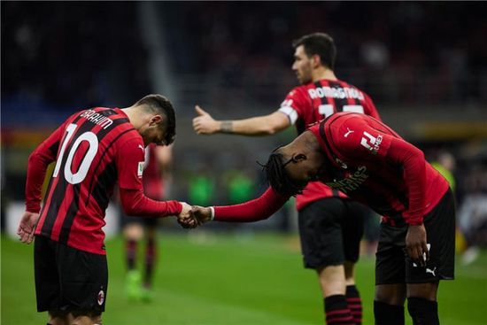 ميلان يتأهل لقبل نهائي كأس إيطاليا برباعية في لاتسيو