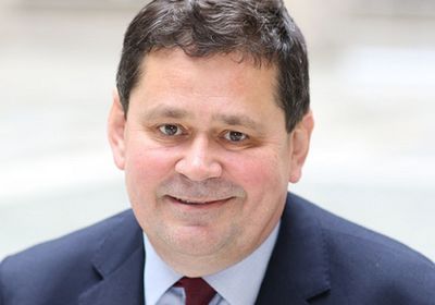 بريطانيا تدين الهجوم الحوثي على مطار أبها وتطالب بوقف العنف