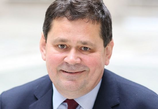 بريطانيا تدين الهجوم الحوثي على مطار أبها وتطالب بوقف العنف