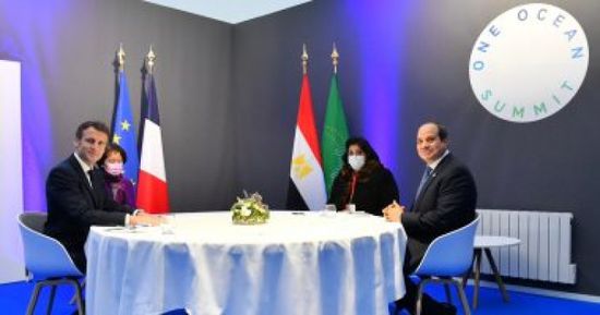 السيسي وماكرون يبحثان العلاقات الثنائية بين مصر وفرنسا