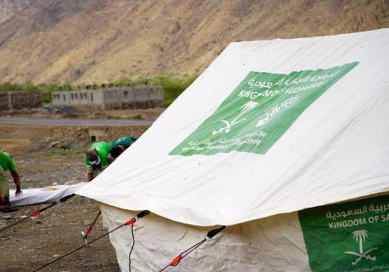 سلمان للإغاثة يوزع مساعدات إيوائية بالساحل الغربي