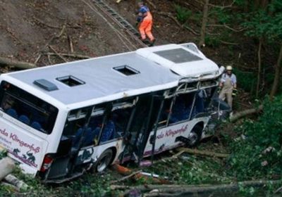 بيرو: مصرع 22 شخصا في حادث سقوط حافلة