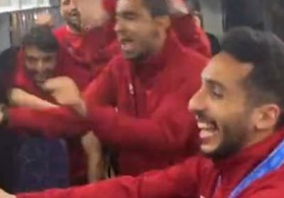 على أنغام "سالكة".. لاعبو الأهلي يحتفلون ببرونزية كأس العالم للأندية