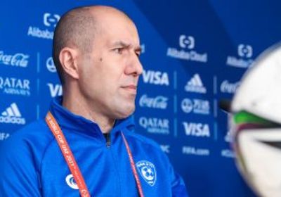 انتقادات غاضبة تطالب برحيل مدرب الهلال السعودي