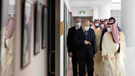 قبرص تحذر من خطر الهجمات الحوثية على المنطقة