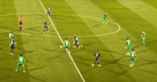 أهلي طرابلس الليبي يتقدم بهدف على بيراميدز المصري