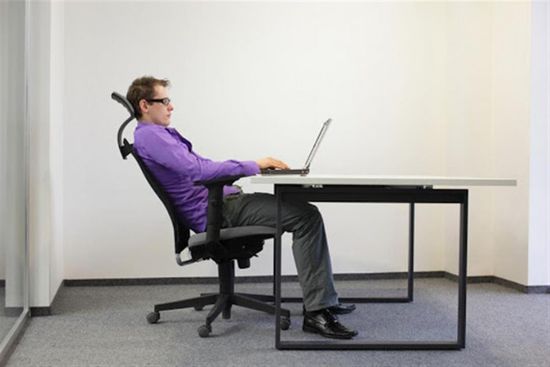 دراسة تكشف ضرر الجلوس على كرسي لفترة طويلة