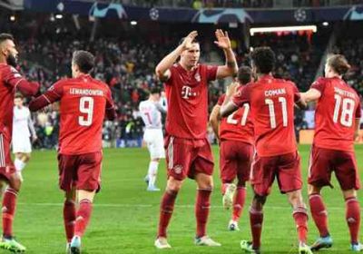 بايرن ميونخ ينجو من الهزيمة أمام ريد بول سالزبورغ