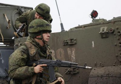 روسيا دفعت بـ 7000 جندي إلى حدود أوكرانيا